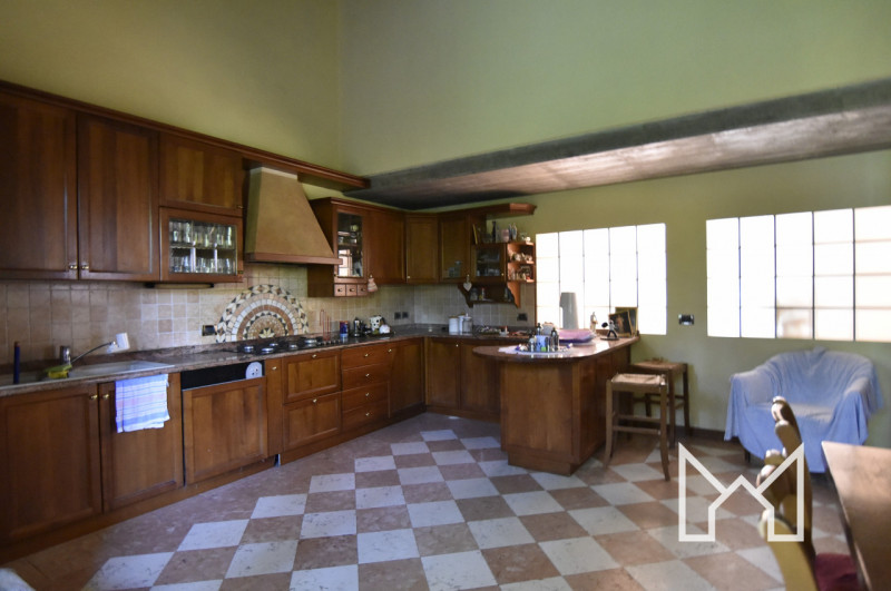 CARTIGLIANO- In zona tranquilla e immersa nel verde, a pochi minuti dal centro paese, proponiamo ...