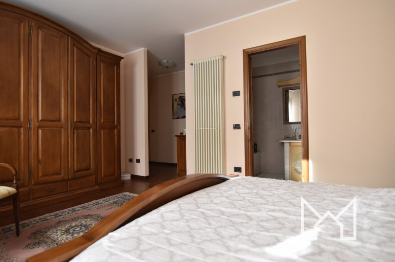 CARTIGLIANO- In zona tranquilla e immersa nel verde, a pochi minuti dal centro paese, proponiamo ...