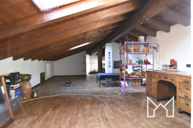 CARTIGLIANO- In zona tranquilla e immersa nel verde, a pochi minuti dal centro paese, proponiamo ...