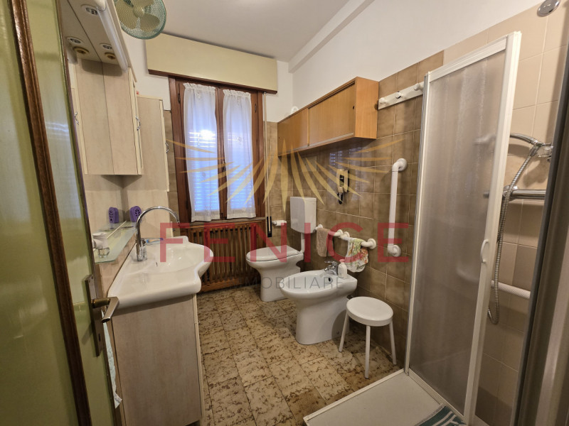 Situata nel cuore di San Gaetano, una delle zone più richieste e tranquille di Montebelluna, ques...