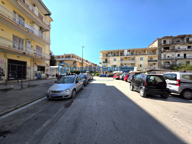 Napoli Vendita Negozio
