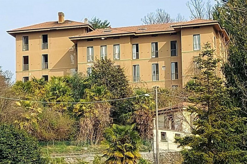 Laveno-Mombello Vendita Attivita commerciale