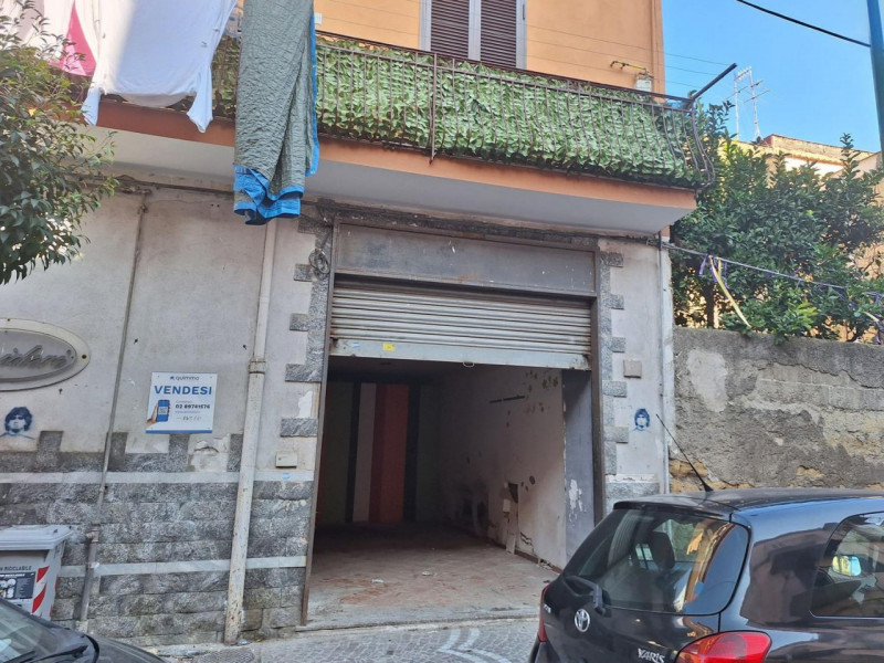 Napoli Vendita Negozio