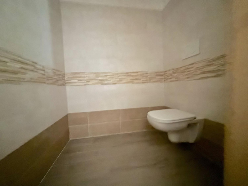 In un elegante quartiere residenziale nel Comune di Montegrotto Terme (PD), in via Caduti di Nass...