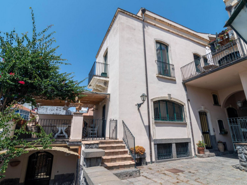 Aci Castello Vendita Appartamento quadrilocale