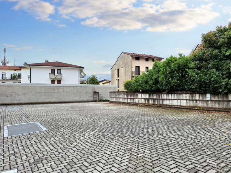 Cormons Vendita Posto auto singolo