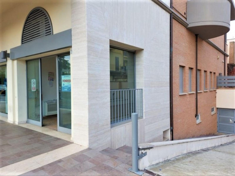 Forlì Vendita Negozio