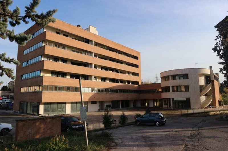 Perugia Vendita Attivita commerciale centro commerciale