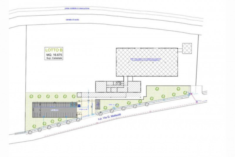 Proponiamo in vendita capannone industriale di 2.000 mq, situato su un ampio lotto di 16.600 mq. ...