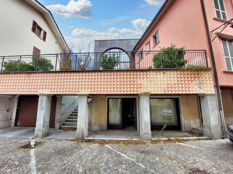 Chiavenna Vendita Ufficio