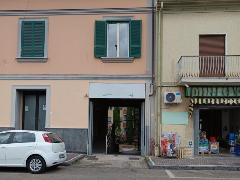 Alvignano Vendita Negozio