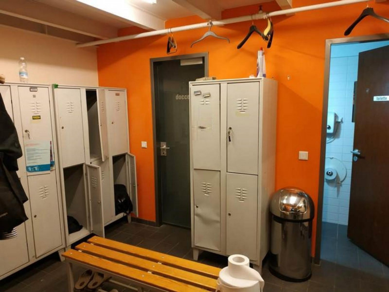 Vendesi locale commerciale uso palestra sito a Padova (PD). L'immobile ha l'affaccio principale l...