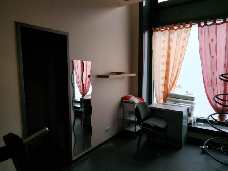 Vendesi locale commerciale uso palestra sito a Padova (PD). L'immobile ha l'affaccio principale l...