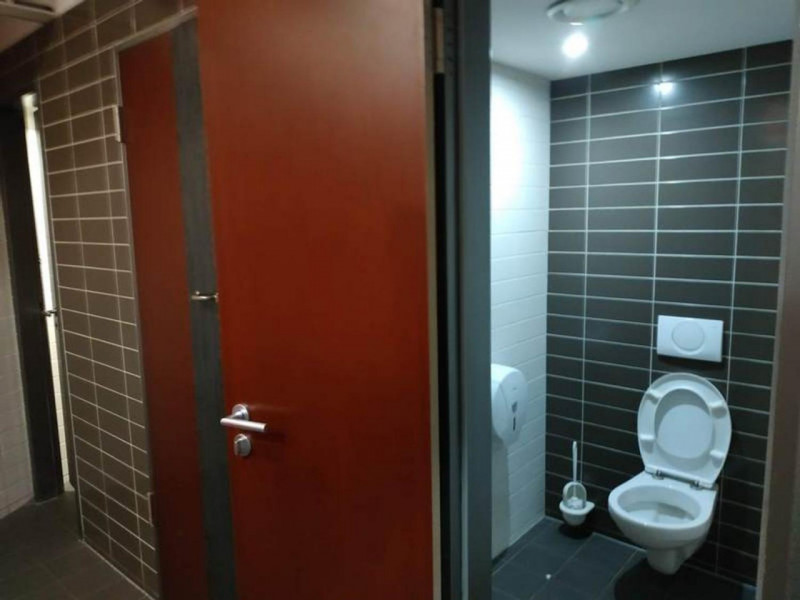 Vendesi locale commerciale uso palestra sito a Padova (PD). L'immobile ha l'affaccio principale l...