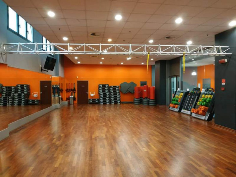 Vendesi locale commerciale uso palestra sito a Padova (PD). L'immobile ha l'affaccio principale l...