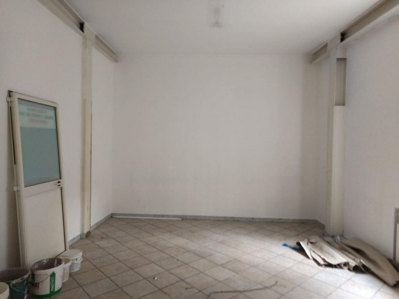Alvignano Vendita Negozio