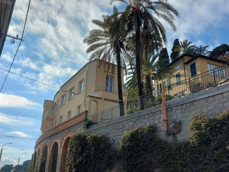 Bordighera Vendita Appartamento più di 5 locali