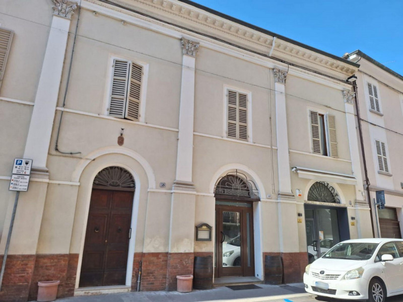 Faenza Vendita Attivita commerciale ristoranti