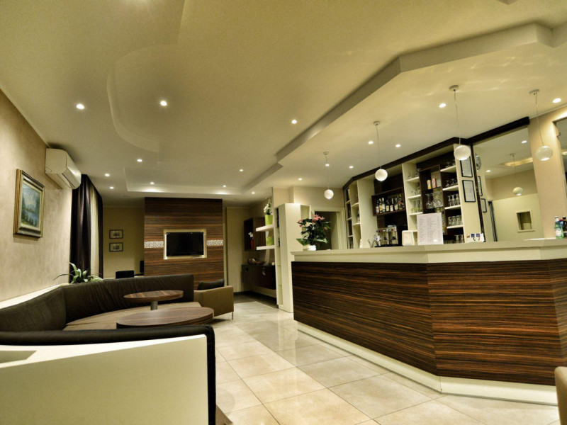 Toscolano-Maderno Vendita Hotel - albergo