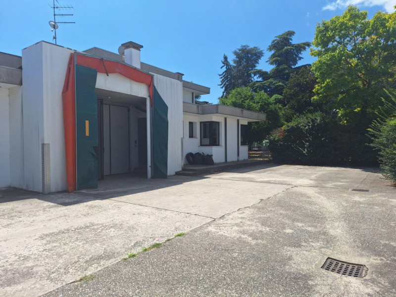 Quest’immobile viene venduto tramite asta online.

In vendita a Conselve (PD), in Via del Lavoro ...