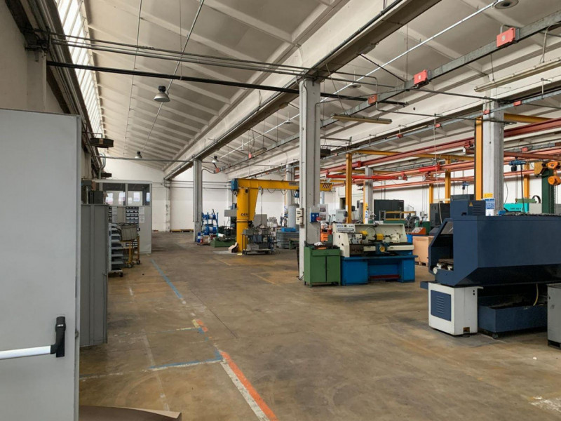 Capannone a Torreglia (PD)
Siamo lieti di presentarvi un immobile industriale ideale per le vostr...