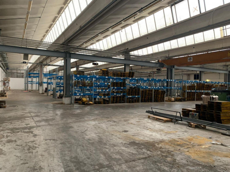 Capannone a Torreglia (PD)
Siamo lieti di presentarvi un immobile industriale ideale per le vostr...