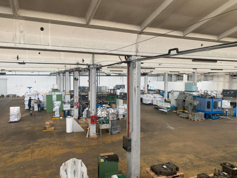 Capannone a Torreglia (PD)
Siamo lieti di presentarvi un immobile industriale ideale per le vostr...