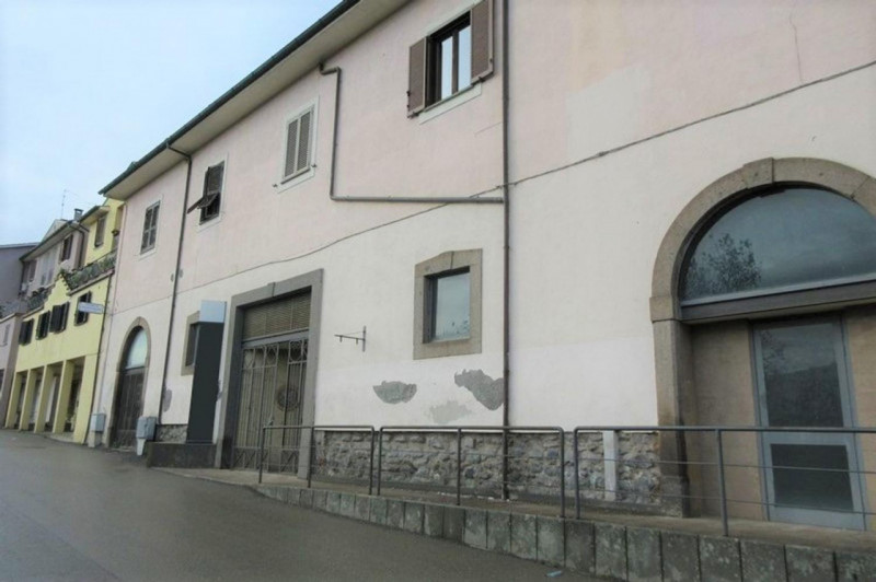 Tuscania Vendita Negozio