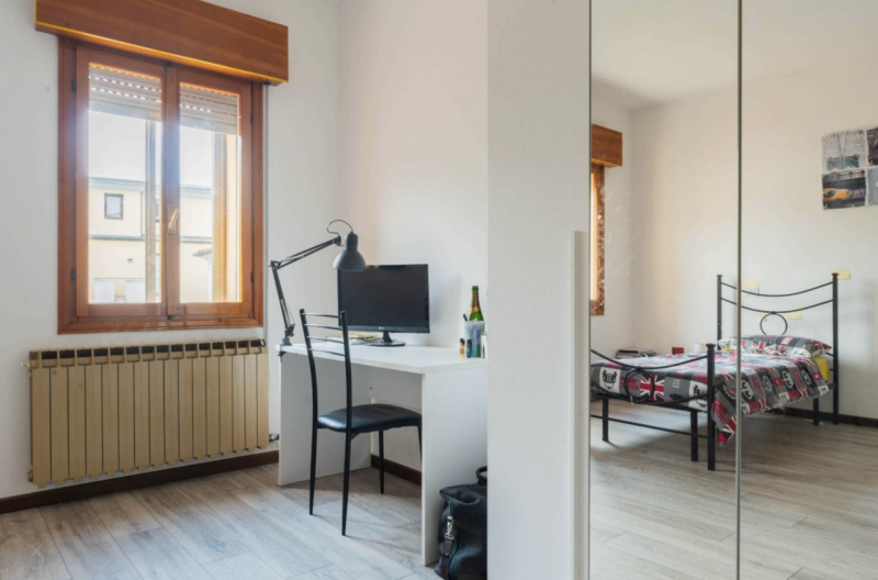 A pochi passi dalla sede universitaria di viale Margherita e dall' ex Caserma Borghese (futura se...