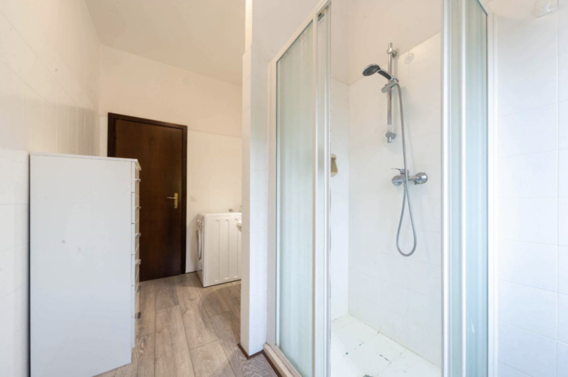 A pochi passi dalla sede universitaria di viale Margherita e dall' ex Caserma Borghese (futura se...