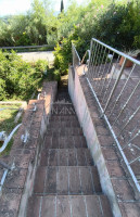 Terratetto centrale con terrazza panoramica e giardino, collina palaia, pisa, toscana