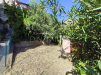 Terratetto centrale con terrazza panoramica e giardino, collina palaia, pisa, toscana