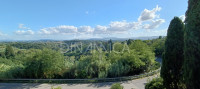Terratetto centrale con terrazza panoramica e giardino, collina palaia, pisa, toscana