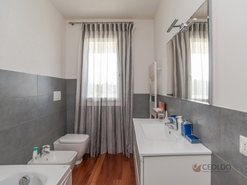 VIGONZA-Perarolo-: elegante appartamento situato nel cuore del comune di Vigonza, precisamente ne...
