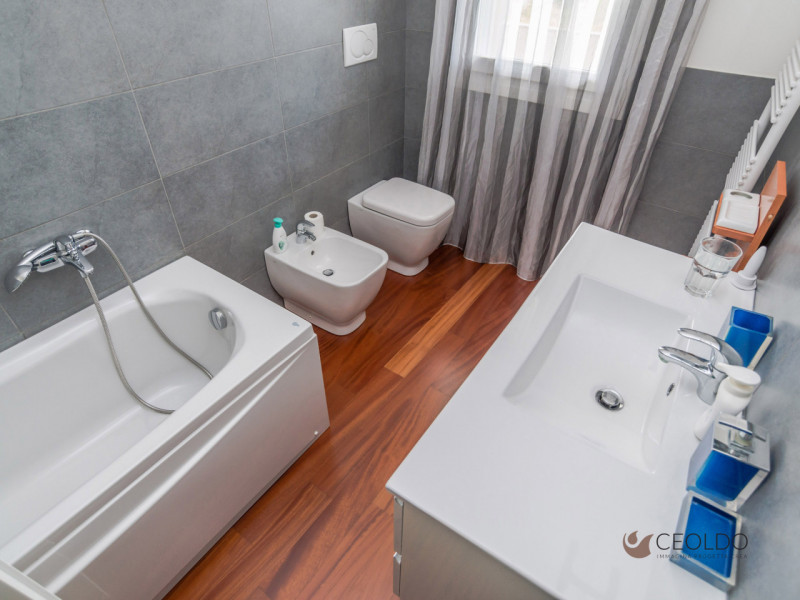 VIGONZA-Perarolo-: elegante appartamento situato nel cuore del comune di Vigonza, precisamente ne...