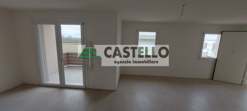 CAMPOSAMPIERO
Ultimo tricamere disponibile in un esclusivo edificio di sole 6 unità.

Spazi ampi ...