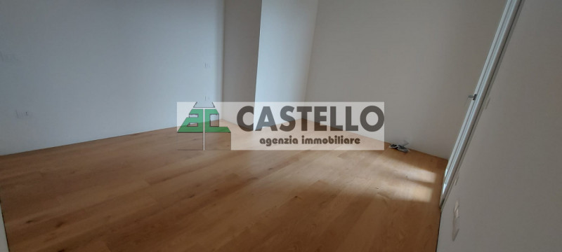 CAMPOSAMPIERO
Ultimo tricamere disponibile in un esclusivo edificio di sole 6 unità.

Spazi ampi ...