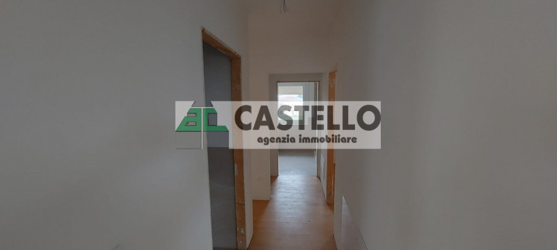 CAMPOSAMPIERO
Ultimo tricamere disponibile in un esclusivo edificio di sole 6 unità.

Spazi ampi ...