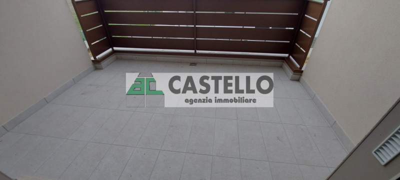 CAMPOSAMPIERO
Ultimo tricamere disponibile in un esclusivo edificio di sole 6 unità.

Spazi ampi ...