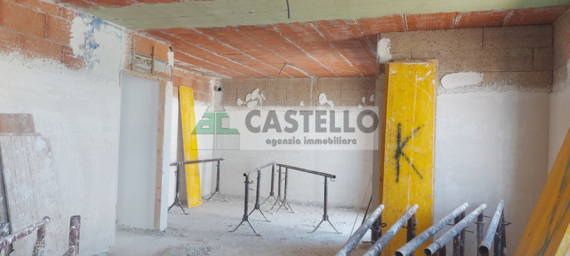 CAMPOSAMPIERO
Ultimo tricamere disponibile in un esclusivo edificio di sole 6 unità.

Spazi ampi ...