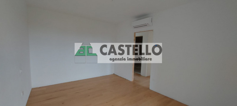 CAMPOSAMPIERO
Ultimo tricamere disponibile in un esclusivo edificio di sole 6 unità.

Spazi ampi ...