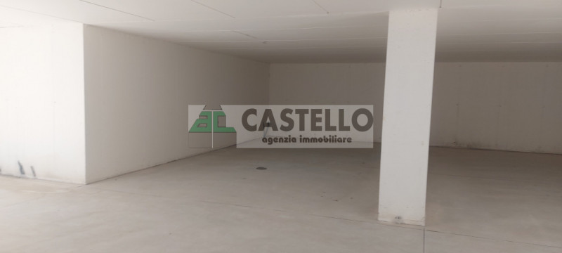 CAMPOSAMPIERO
Ultimo tricamere disponibile in un esclusivo edificio di sole 6 unità.

Spazi ampi ...