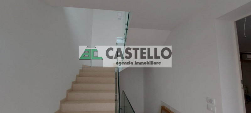 CAMPOSAMPIERO
Ultimo tricamere disponibile in un esclusivo edificio di sole 6 unità.

Spazi ampi ...