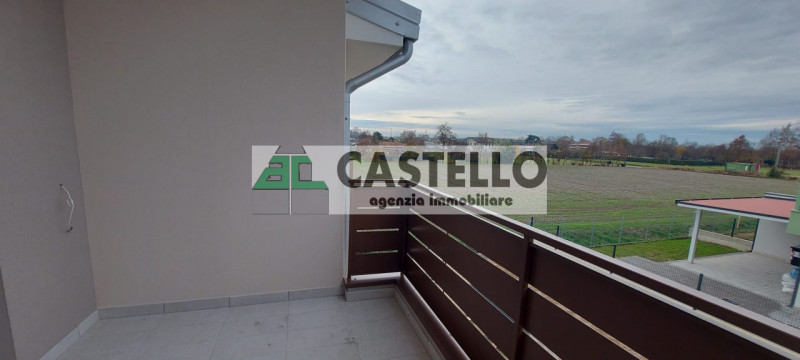 CAMPOSAMPIERO
Ultimo tricamere disponibile in un esclusivo edificio di sole 6 unità.

Spazi ampi ...