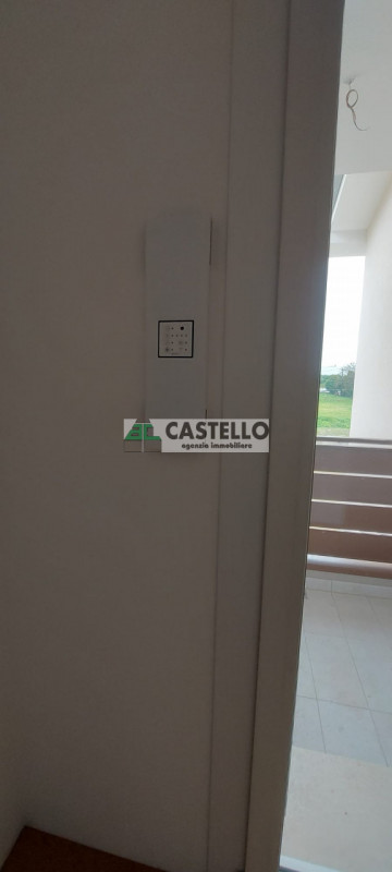 CAMPOSAMPIERO
Ultimo tricamere disponibile in un esclusivo edificio di sole 6 unità.

Spazi ampi ...