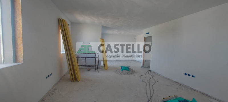 CAMPOSAMPIERO
Ultimo tricamere disponibile in un esclusivo edificio di sole 6 unità.

Spazi ampi ...