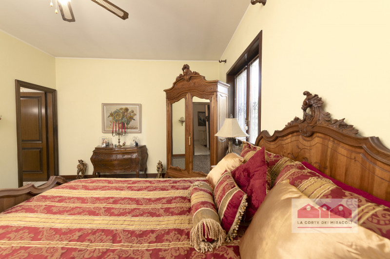 CALDOGNO: PROPONIAMO IN VENDITA UNA SPLENDIDA VILLA SINGOLA, RISTRUTTURATA E CURATA NEI MINIMI DE...