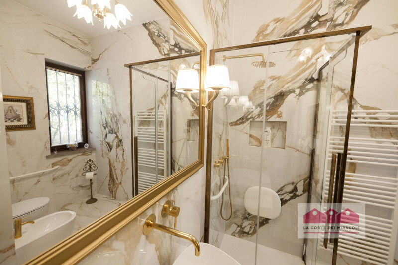 CALDOGNO: PROPONIAMO IN VENDITA UNA SPLENDIDA VILLA SINGOLA, RISTRUTTURATA E CURATA NEI MINIMI DE...