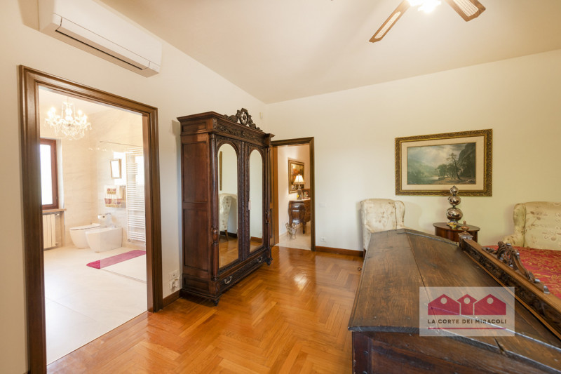 CALDOGNO: PROPONIAMO IN VENDITA UNA SPLENDIDA VILLA SINGOLA, RISTRUTTURATA E CURATA NEI MINIMI DE...