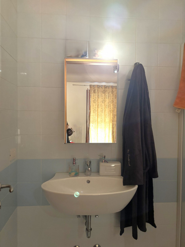 SE SIETE UNA COPPIA, A MASERA' HO UN BELL' APPARTAMENTO PER VOI AL PIANO NOBILE.. !!! NON ASPETTA...